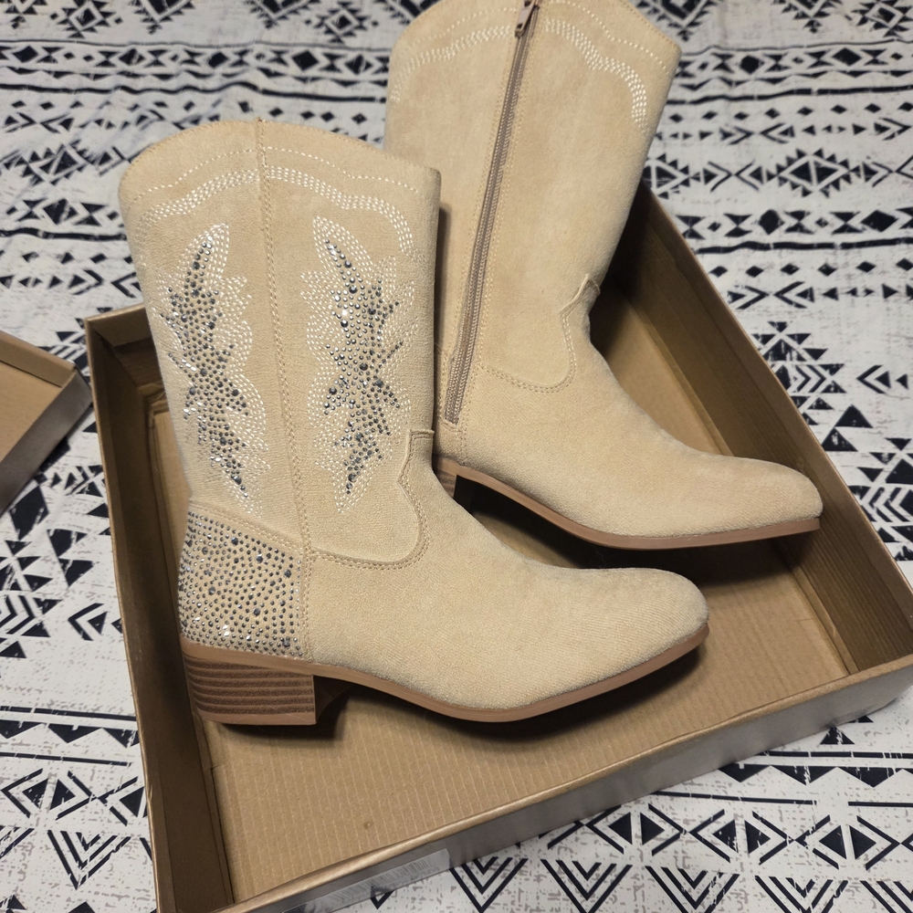 MIA Kids Tan Boots - Picture 4 of 7
